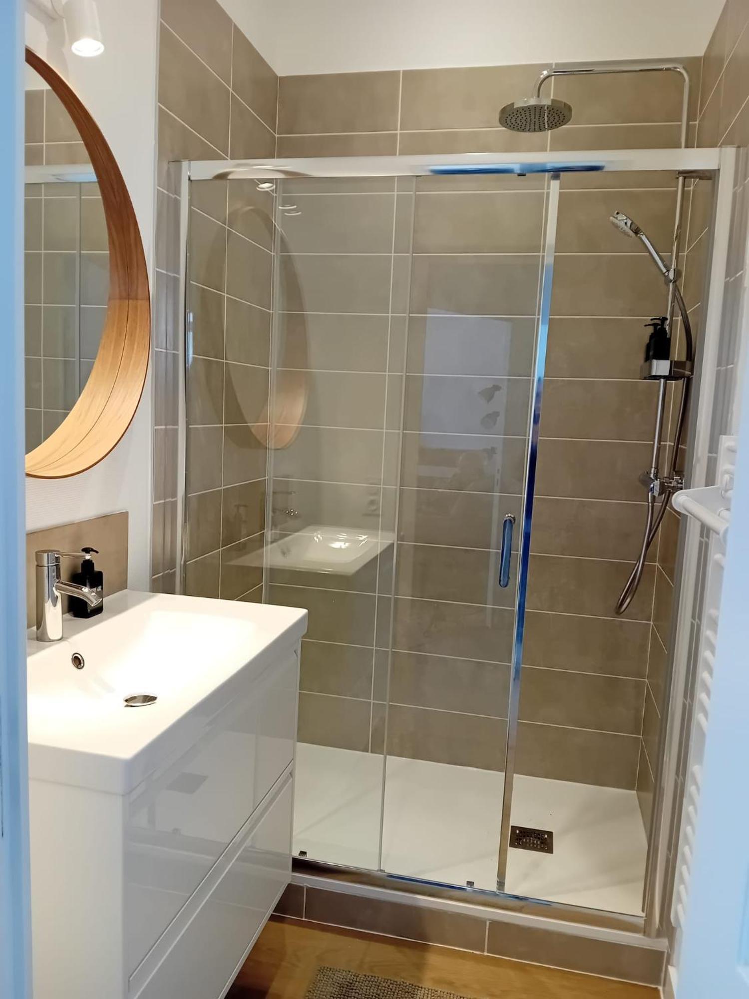 102 - Appart Renove Avec Grand Salon Et 1 Chambre - Tram Et Clinique Mutualiste A 1 Min Grenoble Exteriér fotografie